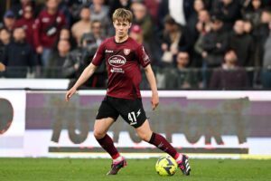 nicolussi caviglia salernitana