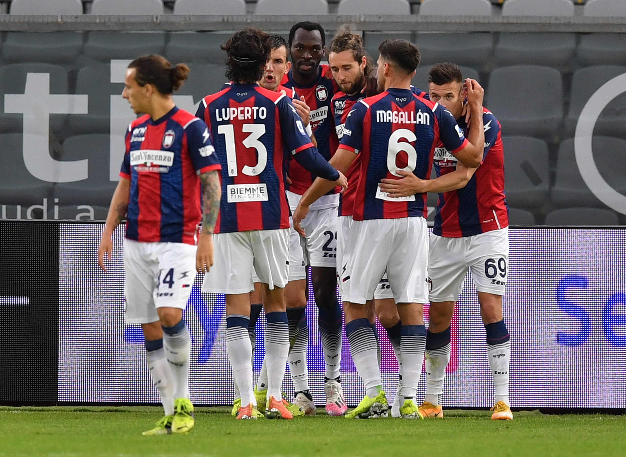 Calciomercato Serie B – Ufficiale: il Crotone annuncia due nuovi acquisti